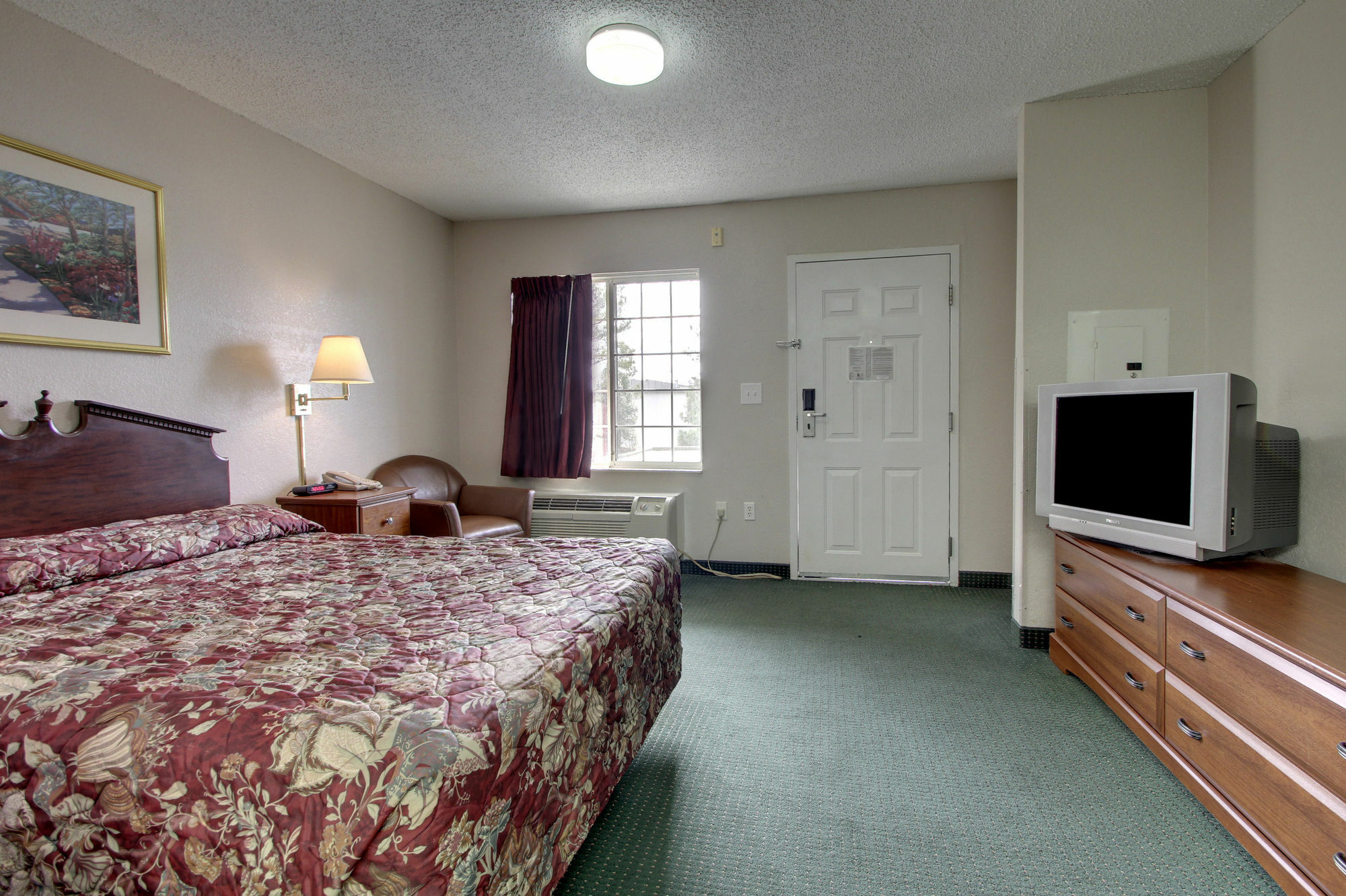 Intown Suites Extended Stay Raleigh Nc- Capital Blvd Exterior photo